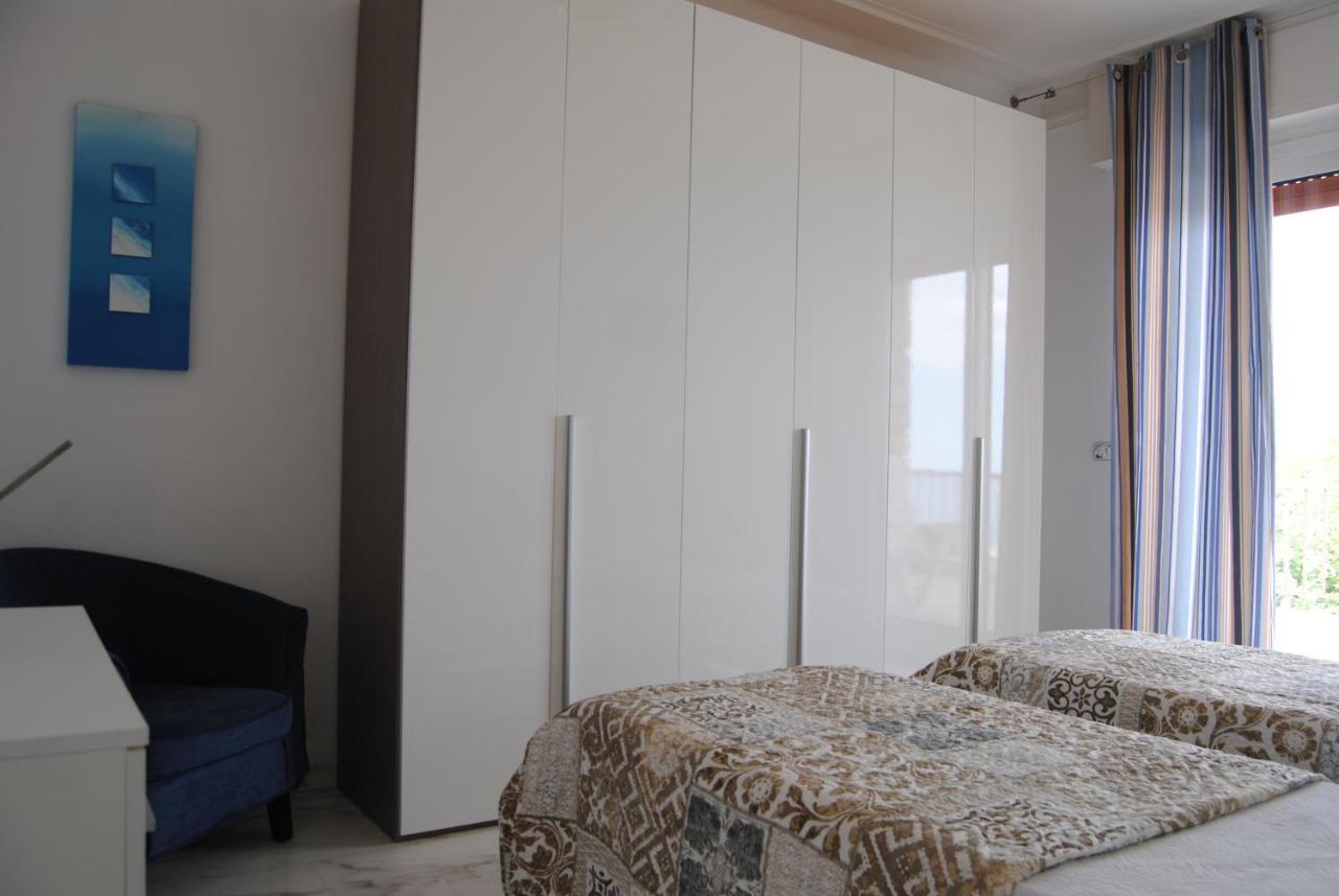 Gaiavacanze Beach Apartment Bordighera Exterior foto